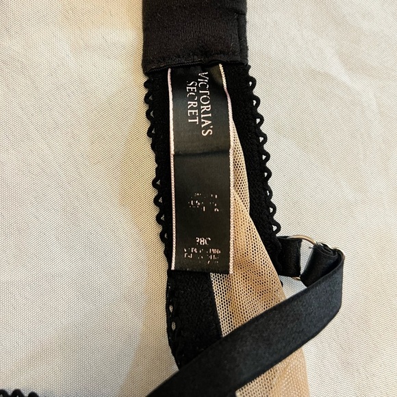 VICTORIAS SECRET Very Sexy Push Up Bra, 38C, Lace, Pigeonnant Push Up - Picture 4 of 4